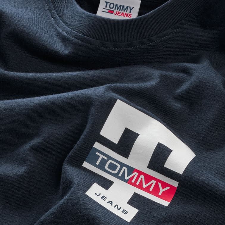 Camiseta TOMMY JEANS DM0DM1684 DW5 desert sky - Imagen 3