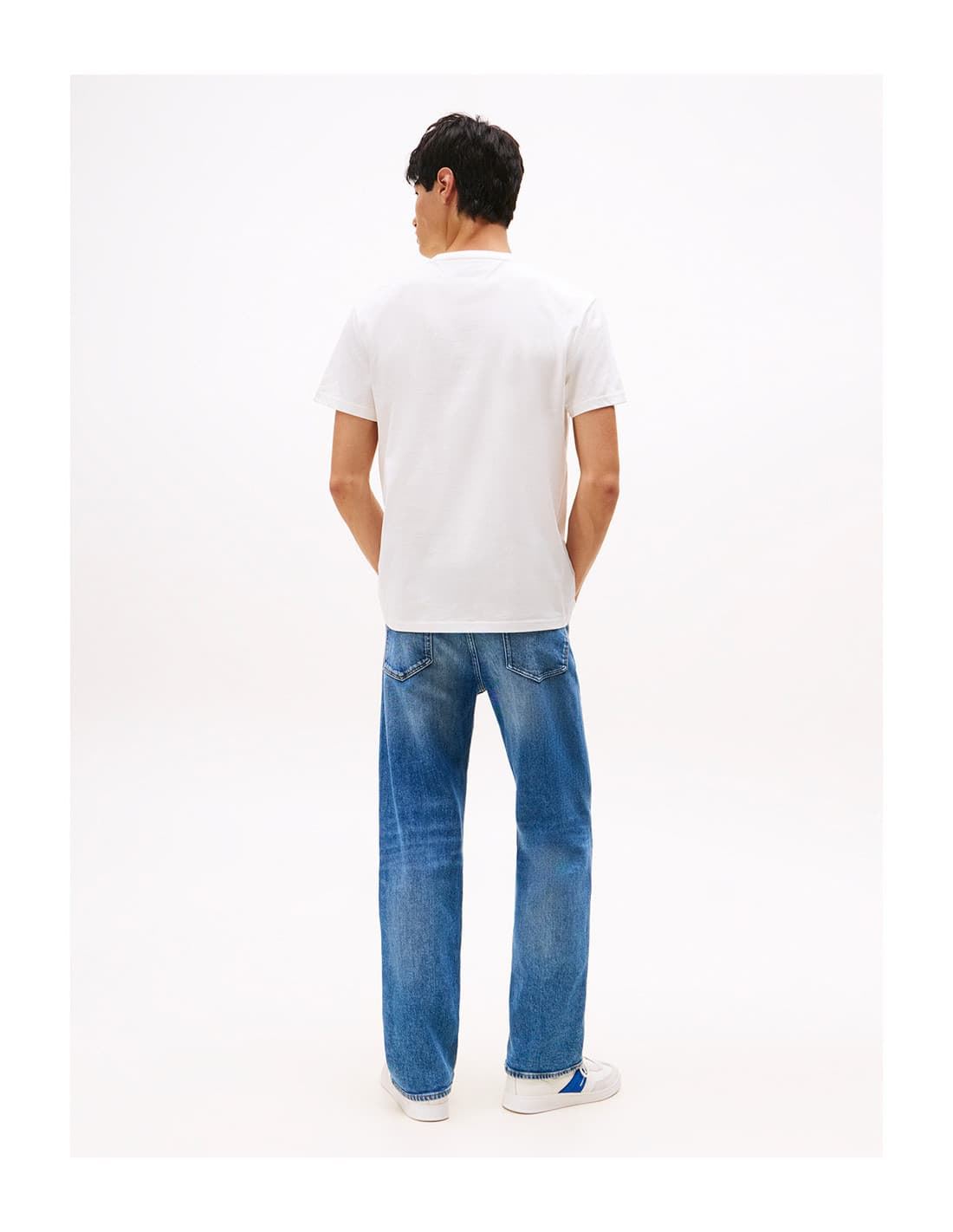 Camiseta TOMMY JEANS DM0DM20744 0K5 Ecru multi - Imagen 3