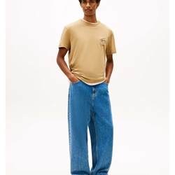 Camiseta TOMMY JEANS DM0DM22319 AEN Dark dune - Imagen 2