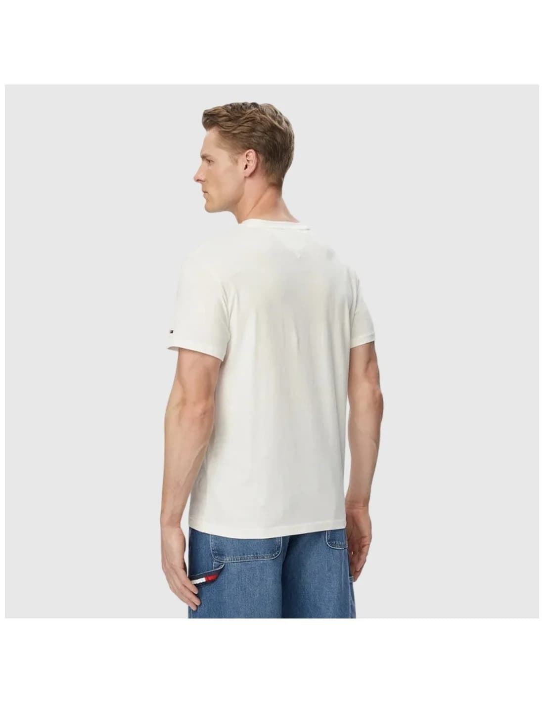 Camiseta Tommy Jeans DM0DM22538 YBH Ancient White - Imagen 4