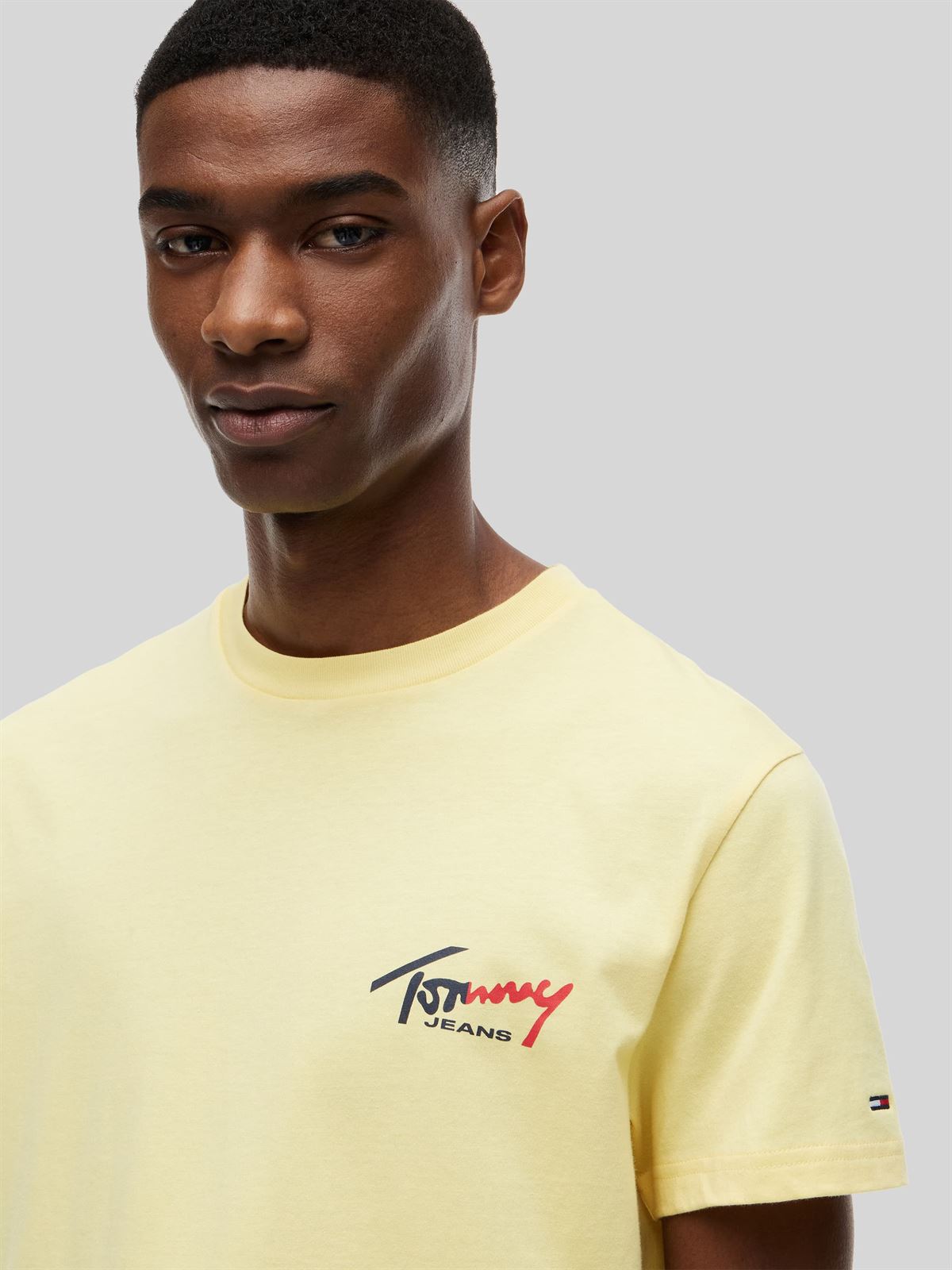 Camiseta Tommy Jeans DM0DM22538 ZF0 CItronella - Imagen 4