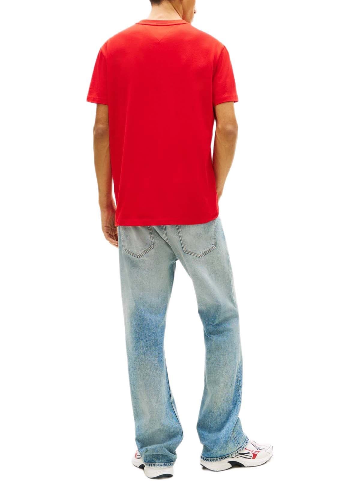 Camiseta TOMMY JEANS DM0DM22539 XL8 rapid red - Imagen 3