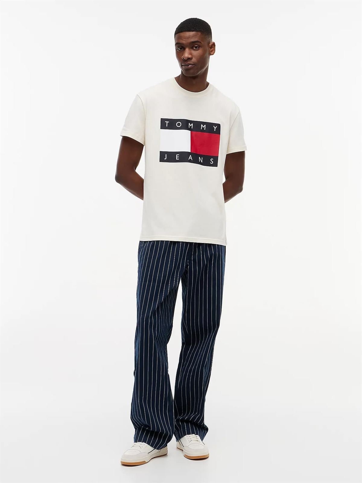 Camiseta Tommy Jeans DM0DM22645 AEF Calico - Imagen 2