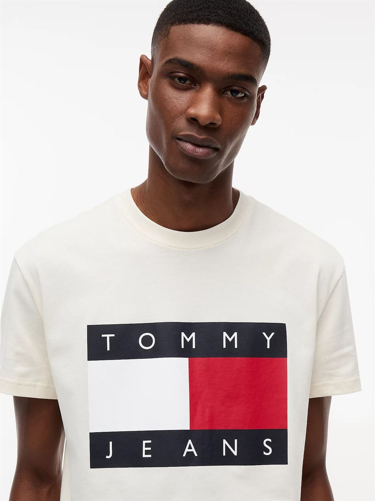 Camiseta Tommy Jeans DM0DM22645 AEF Calico - Imagen 3