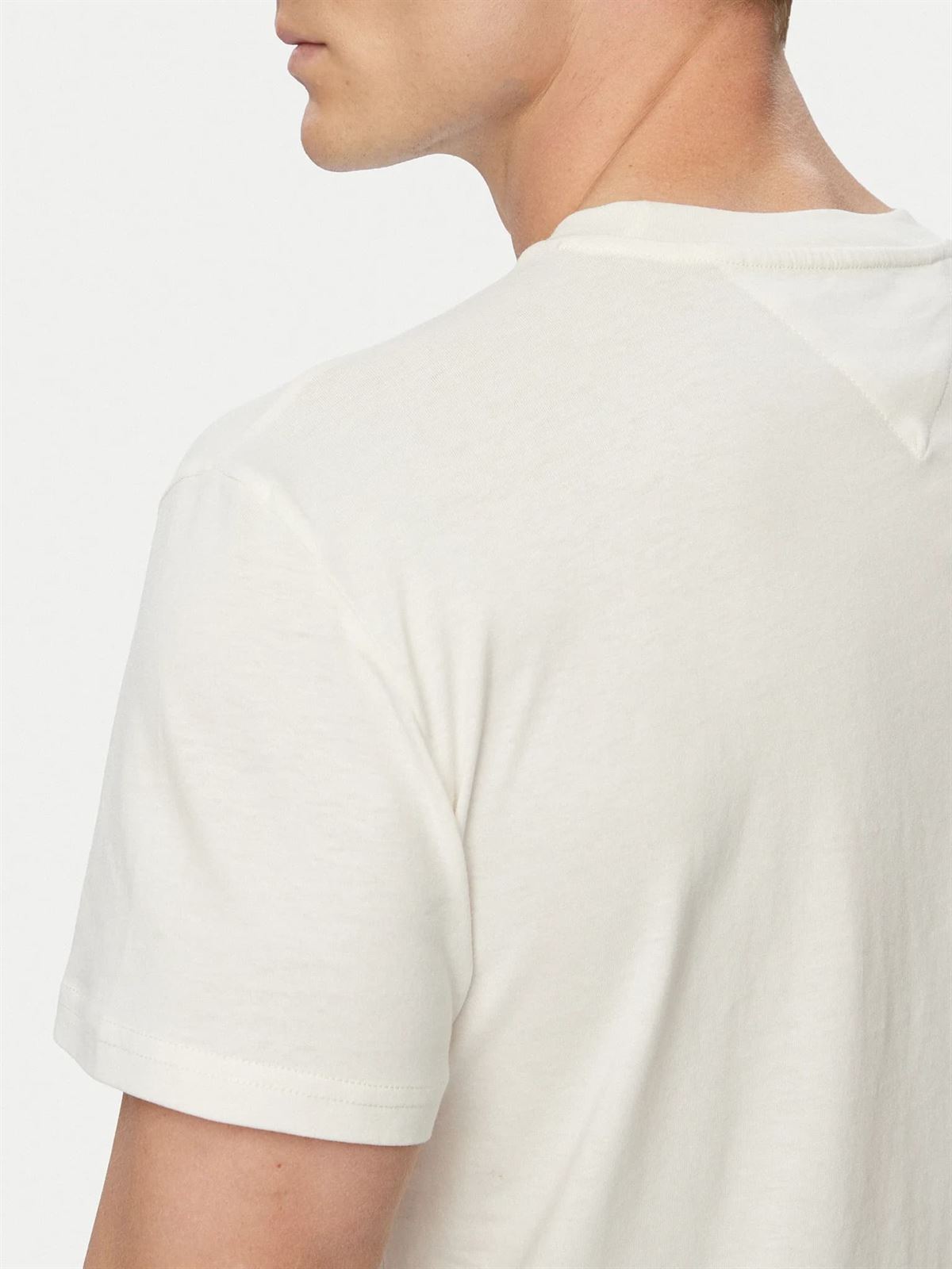Camiseta Tommy Jeans DM0DM23376 YBH ANCIENT WHITE - Imagen 1