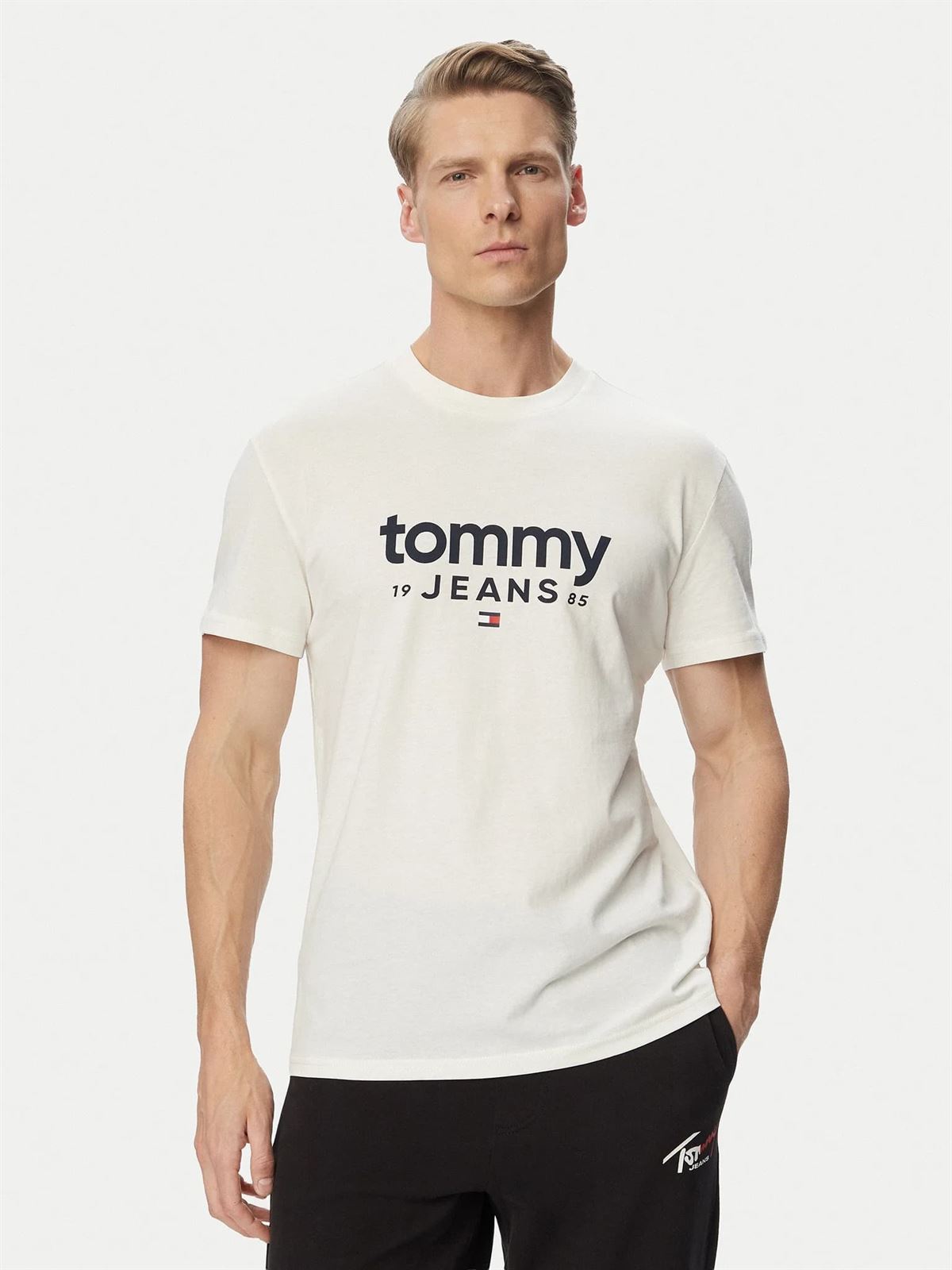 Camiseta Tommy Jeans DM0DM23376 YBH ANCIENT WHITE - Imagen 5