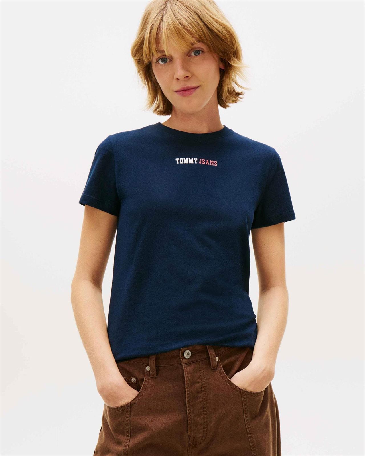 Camiseta TOMMY JEANS DW0DW22277 C1G dark night navy - Imagen 1