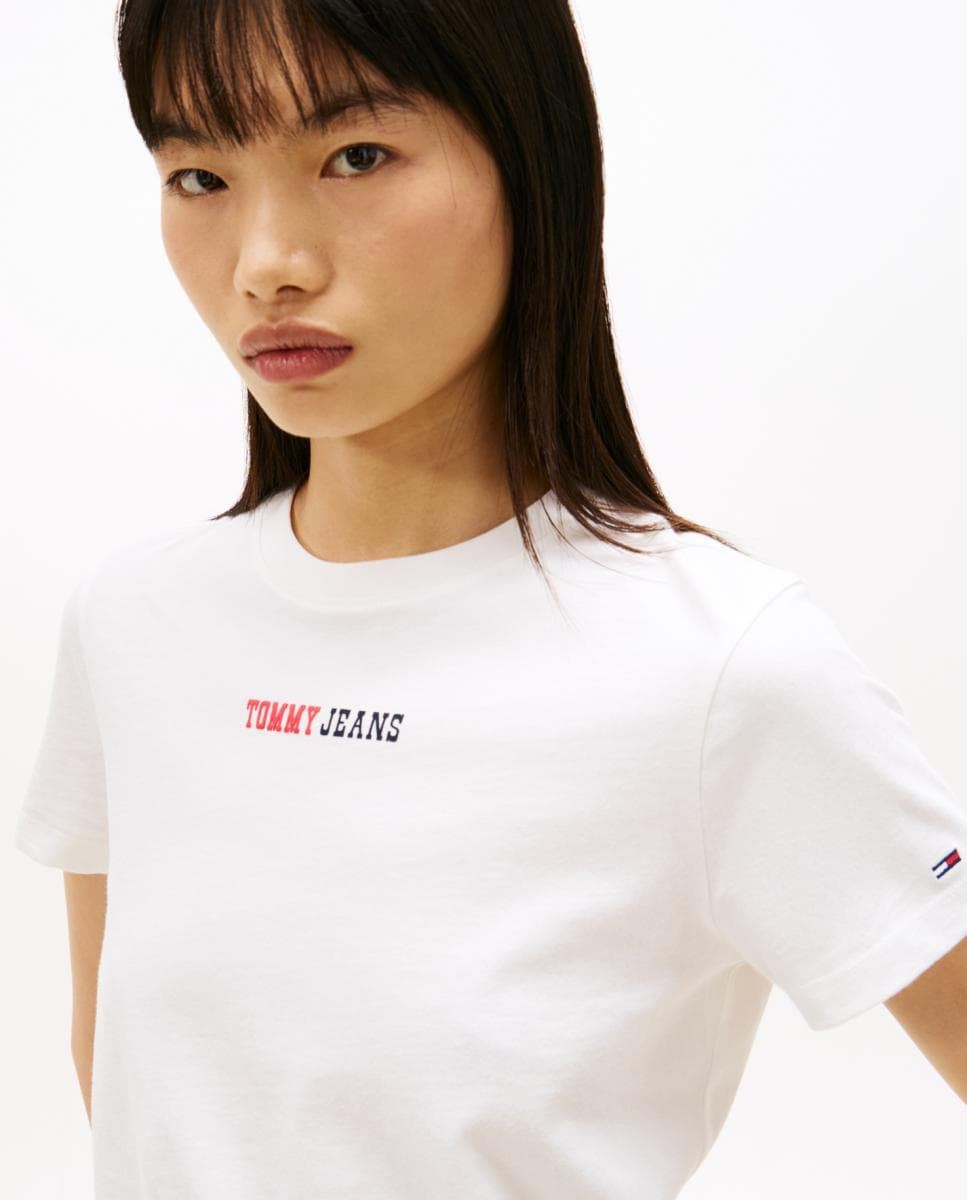 Camiseta TOMMY JEANS DW0DW22277 YBL ecru - Imagen 2