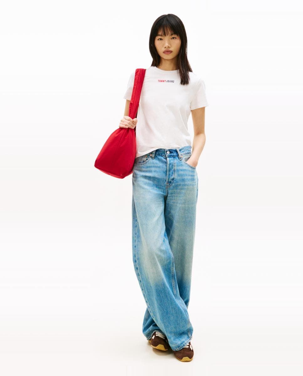 Camiseta TOMMY JEANS DW0DW22277 YBL ecru - Imagen 4