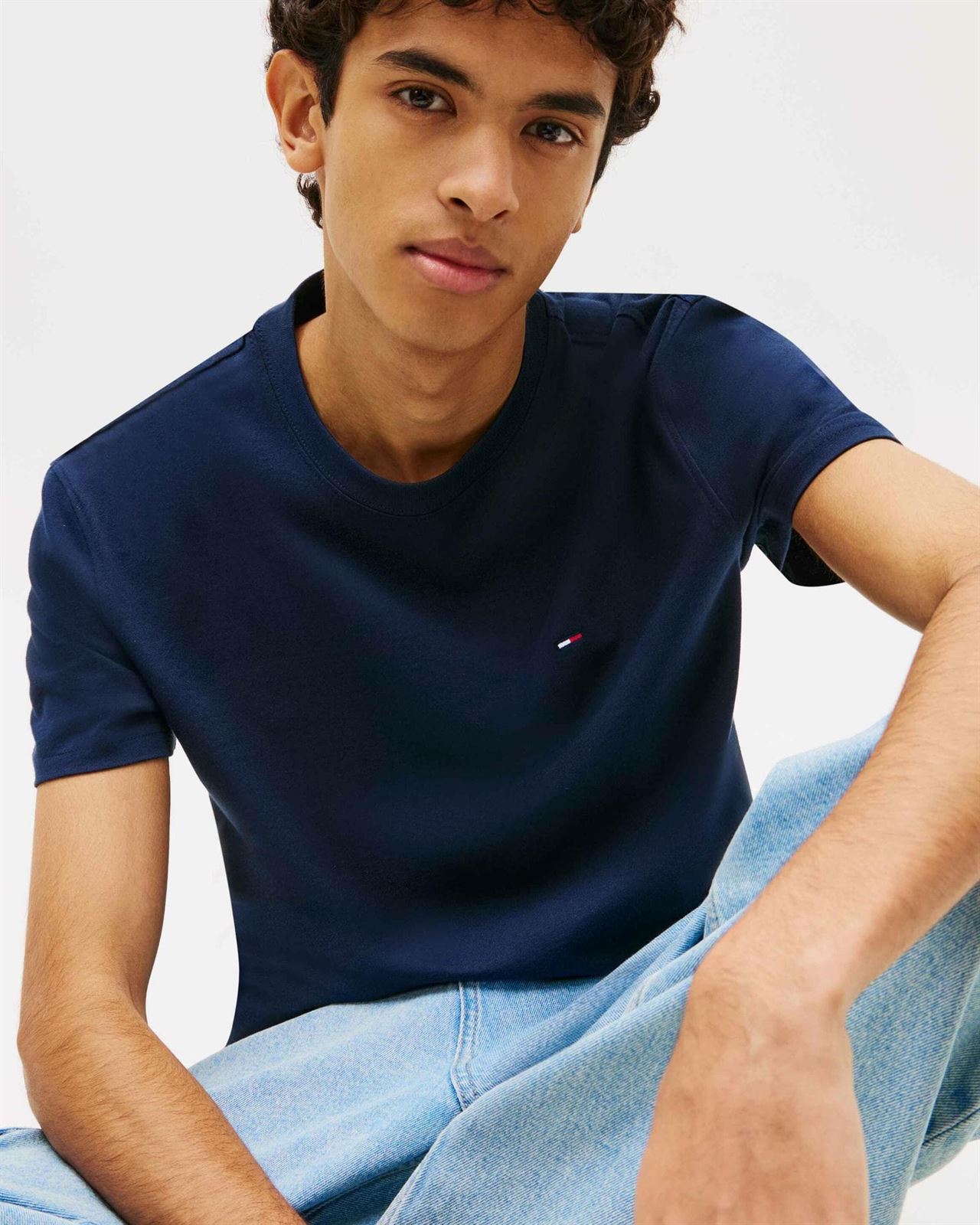 Camiseta Tommy Jeans Reg Dark Night Navy DM0DM22504 C1G - Imagen 3