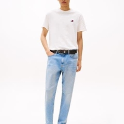 Camiseta Tommy Jeans Tjm Reg Badge Ecru DM0DM20322 YBL - Imagen 1