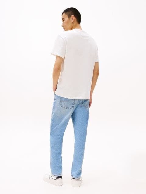 Camiseta Tommy Jeans Tjm Reg Badge Ecru DM0DM20322 YBL - Imagen 3