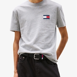Camiseta Tommy Jeans Tjm Reg Flag Grey Htr DM0DM21910 Q13 - Imagen 1