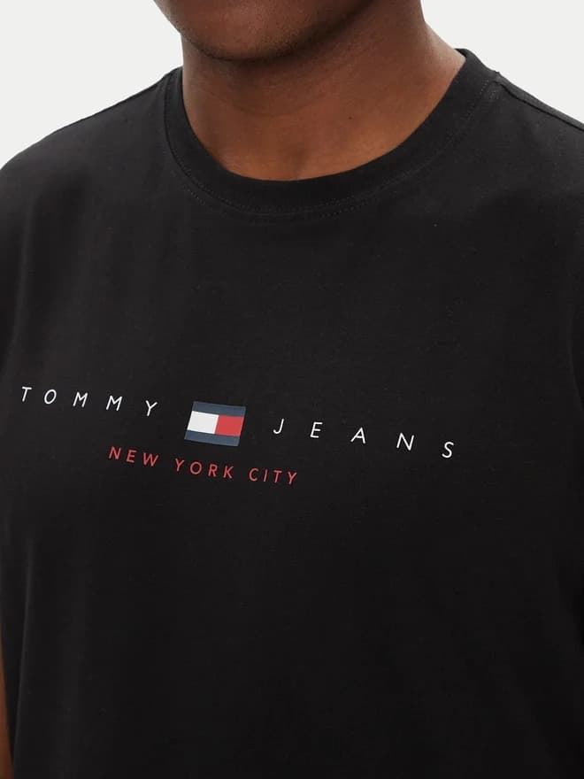 Camiseta Tommy Jeans Tjm Reg Flag Linear Black DM0DM21911 BDS - Imagen 4