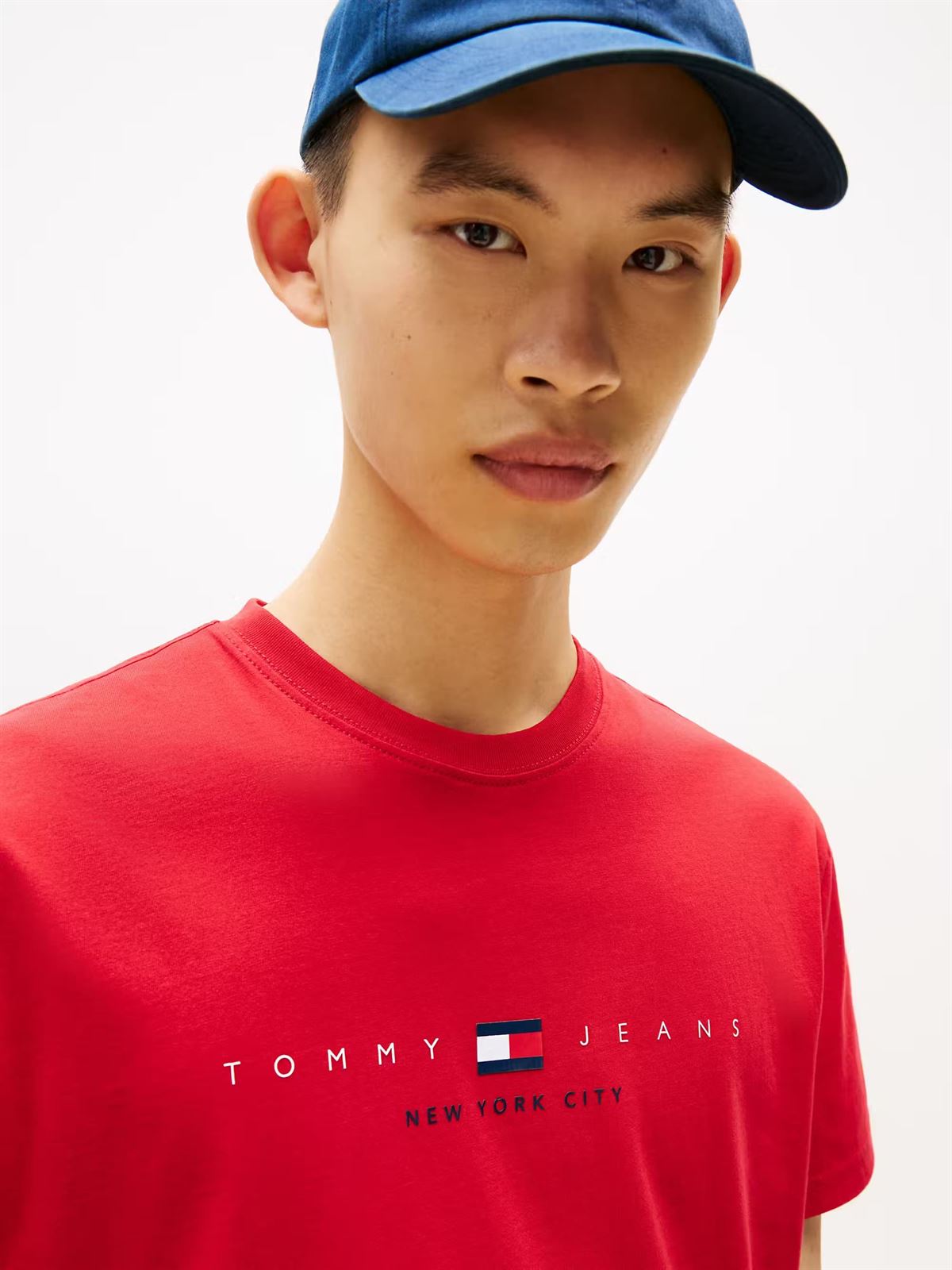 Camiseta Tommy Jeans Tjm Reg Flag Linear Sapphire Red DM0DM21911 XLE - Imagen 3