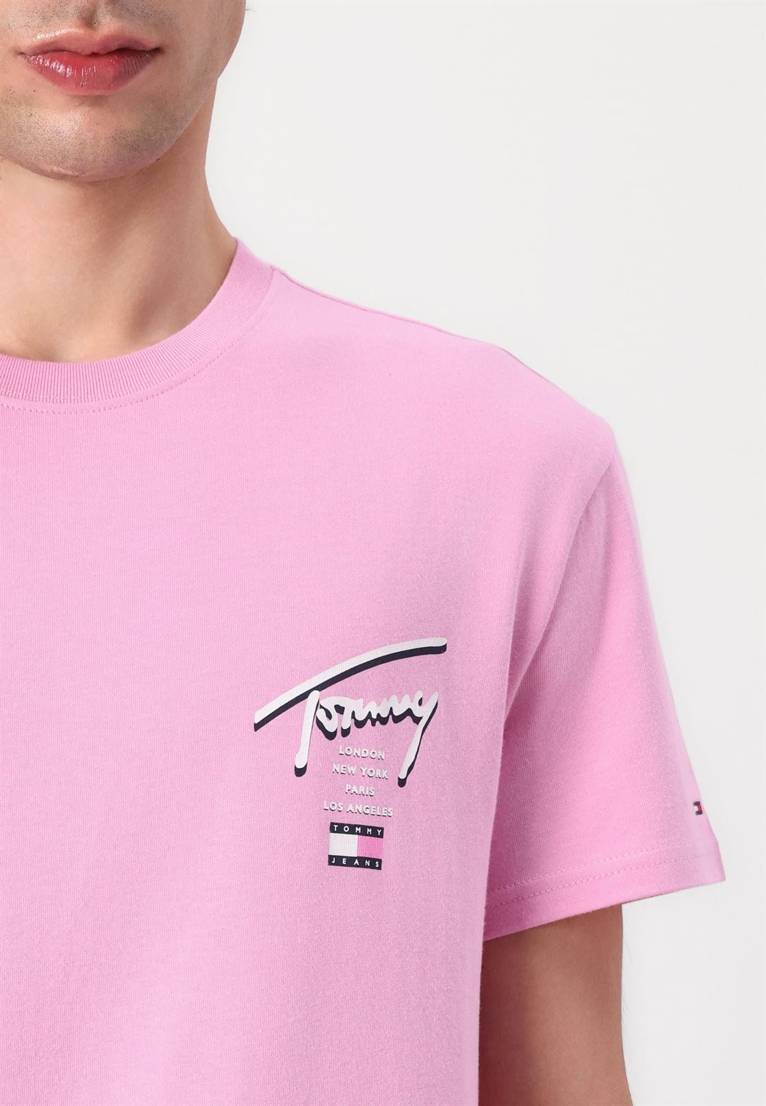Camiseta Tommy Jeans Tjm Reg Signature Carnival Pink DM0DM21934 U06 - Imagen 6