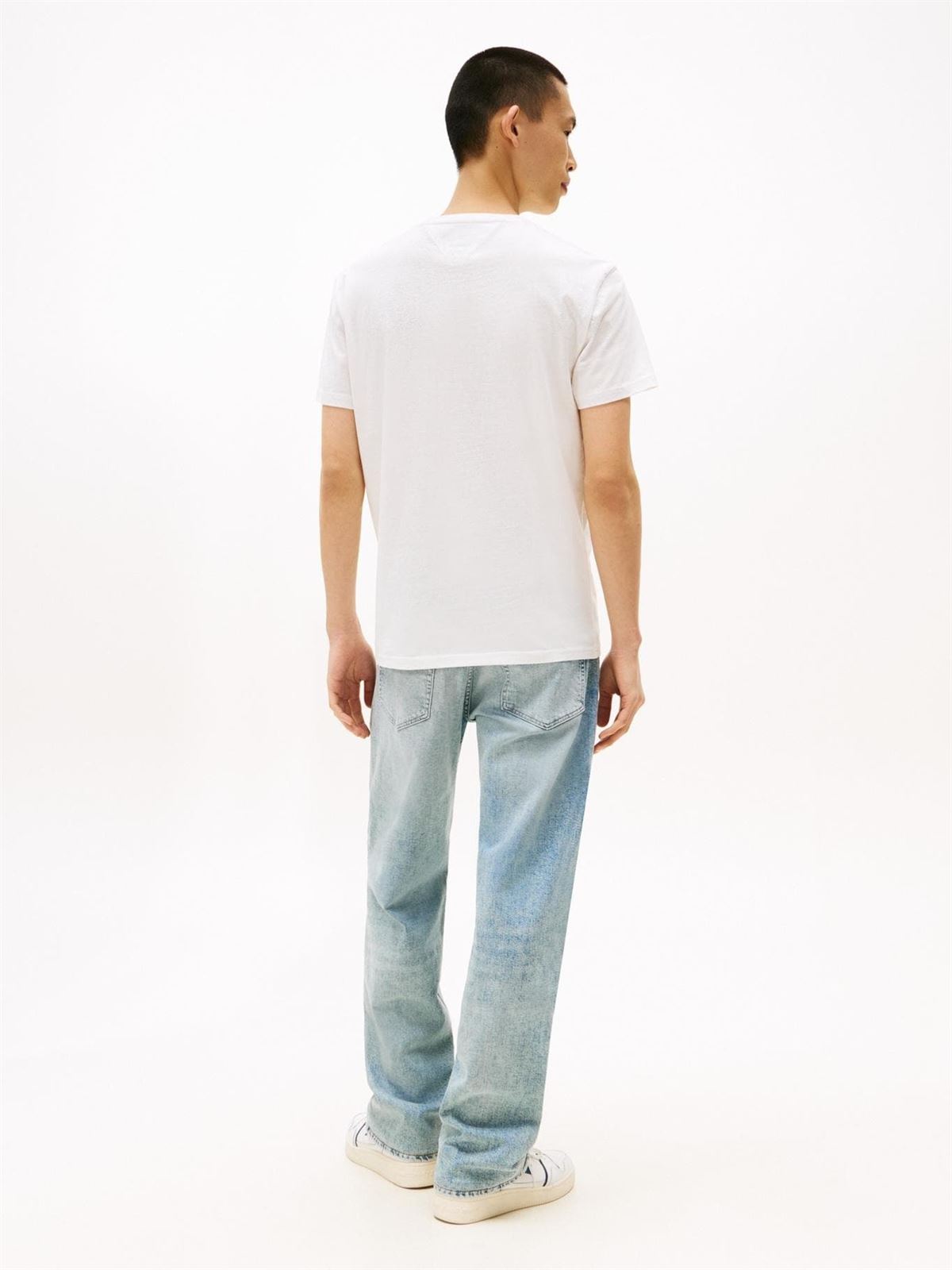 Camiseta Tommy Jeans Tjm Reg Tommy Ecru DM0DM21941 YBL - Imagen 4