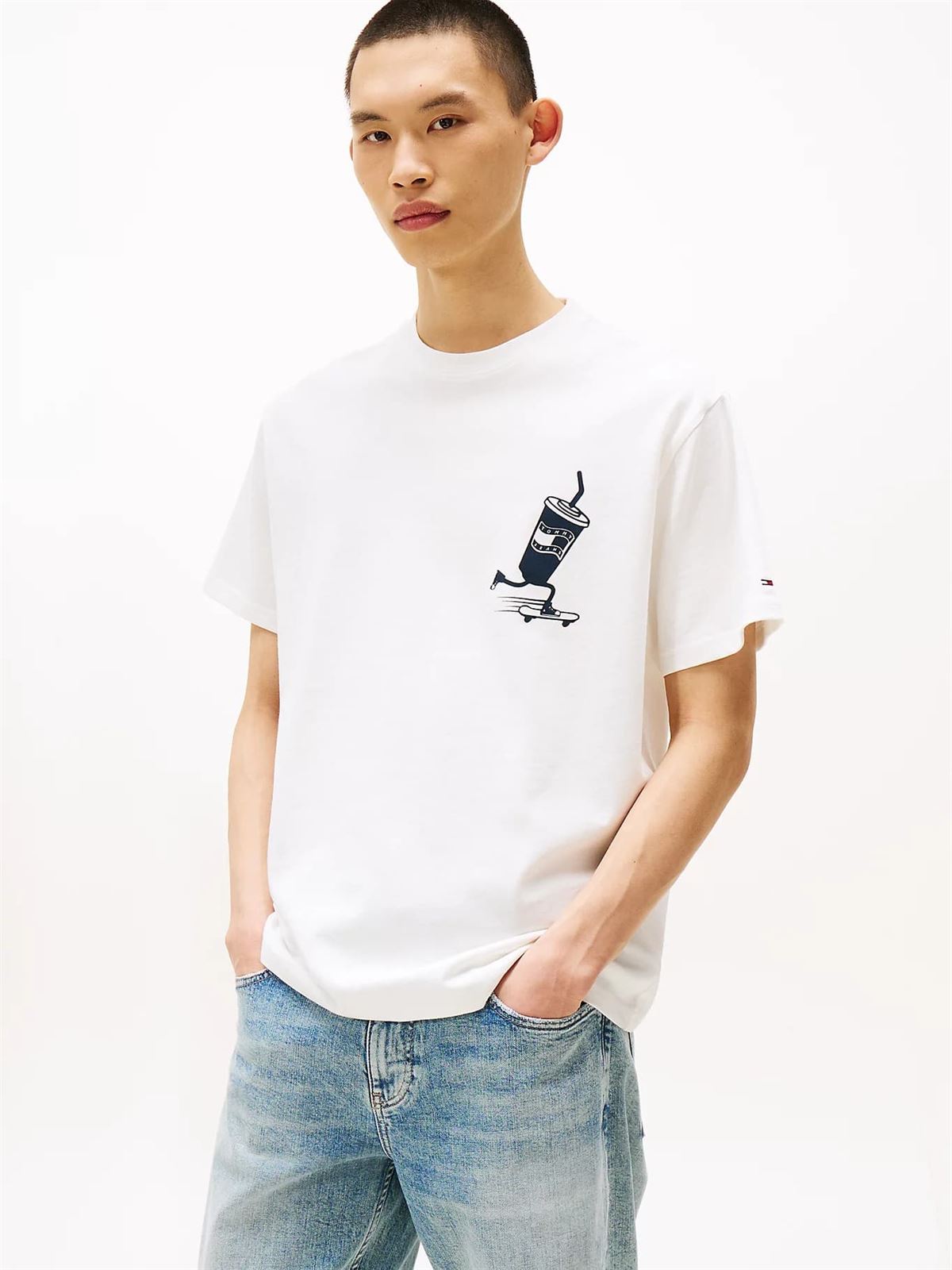 Camiseta Tommy Jeans Tjm RLX Skater Ecru DM0DM21830 YBL - Imagen 1