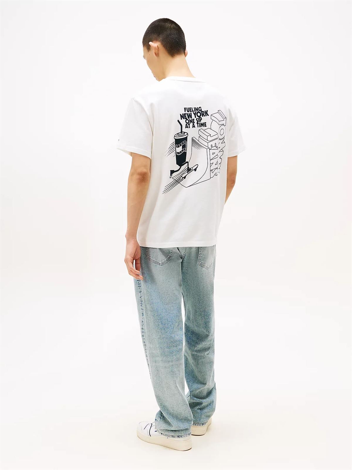 Camiseta Tommy Jeans Tjm RLX Skater Ecru DM0DM21830 YBL - Imagen 4