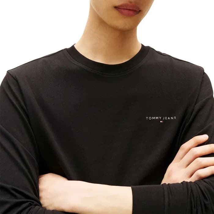 Camiseta Tommy Jeans Tjm Slim Linear Black DM0DM21594 BDS - Imagen 3