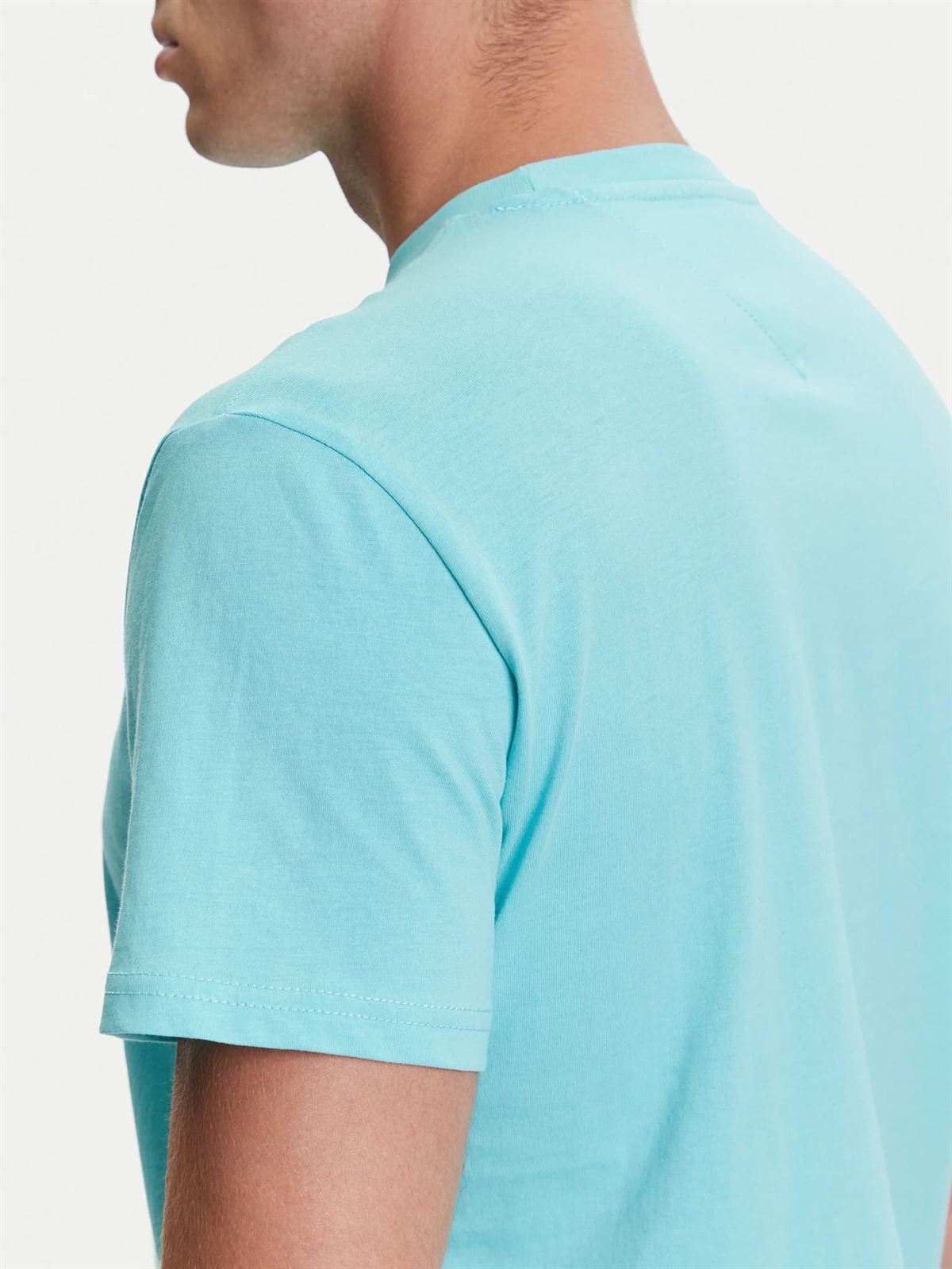 Camiseta Tommy Jeans Tjm Slim Linear Ches Lagoon Green DM0DM21780 L61 - Imagen 5