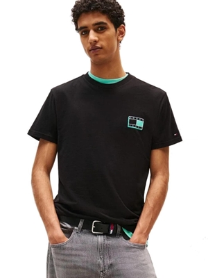 Camiseta Tommy Jeans Tjm Slim Pop Black DM0DM21577 BDS - Imagen 1