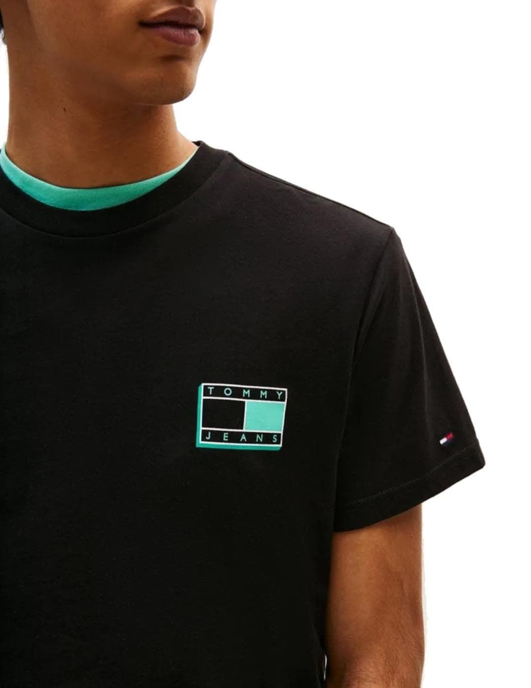 Camiseta Tommy Jeans Tjm Slim Pop Black DM0DM21577 BDS - Imagen 2