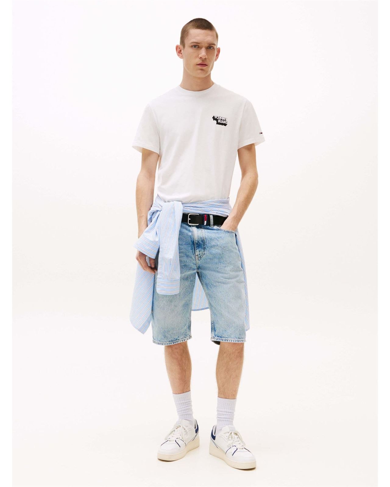 Camiseta Tommy Jeans Tjm Slim Stack Logo Ecru DM0DM21539 YBL - Imagen 2