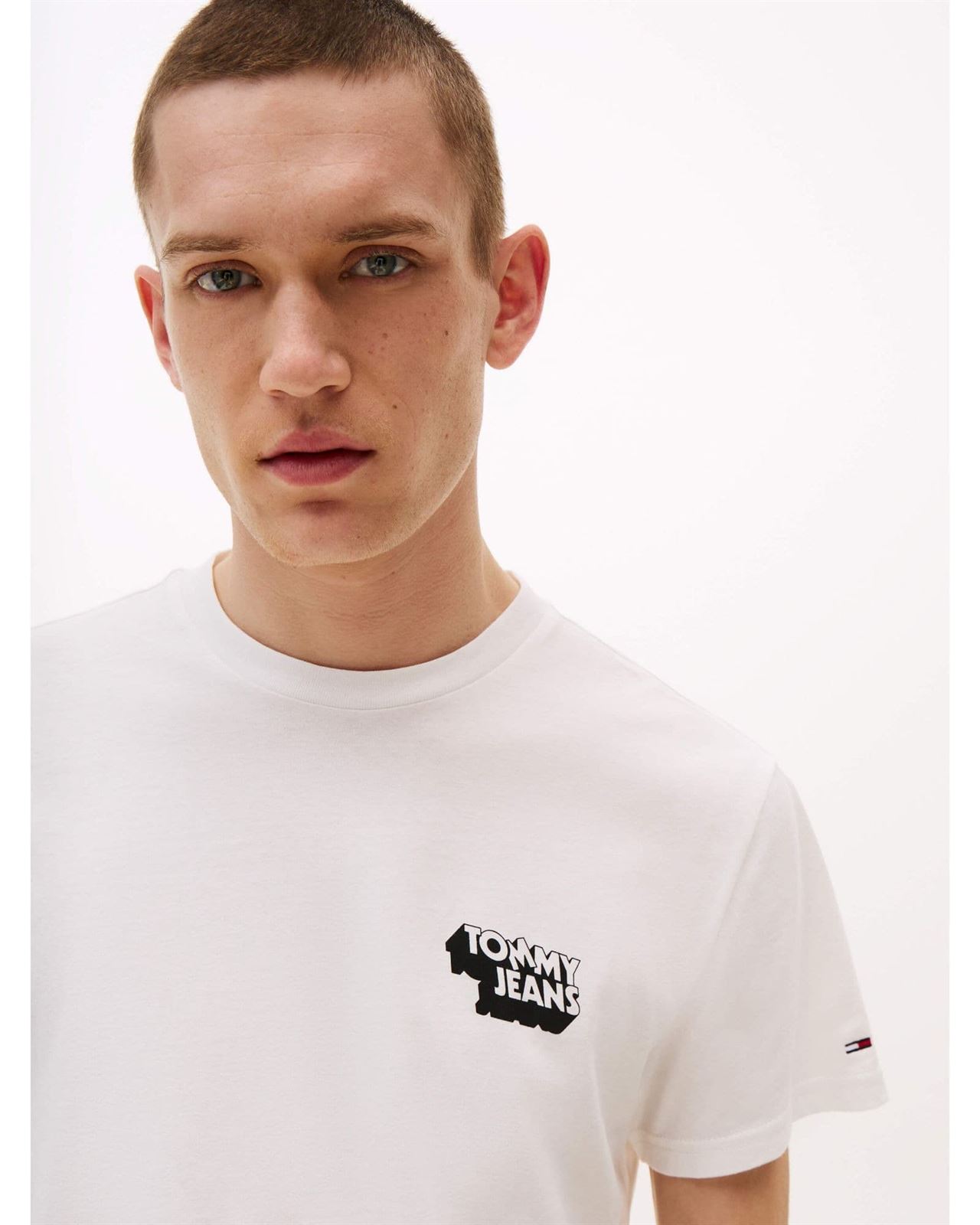 Camiseta Tommy Jeans Tjm Slim Stack Logo Ecru DM0DM21539 YBL - Imagen 4