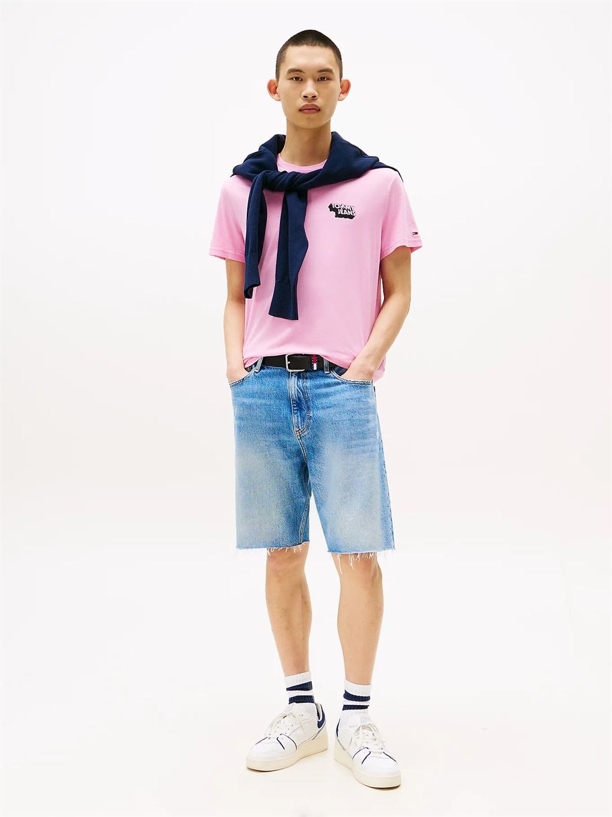 Camiseta Tommy Jeans Tjm Slim Stack Logo Tee Ext Carnival Pink DM0DM21539 U06 - Imagen 4