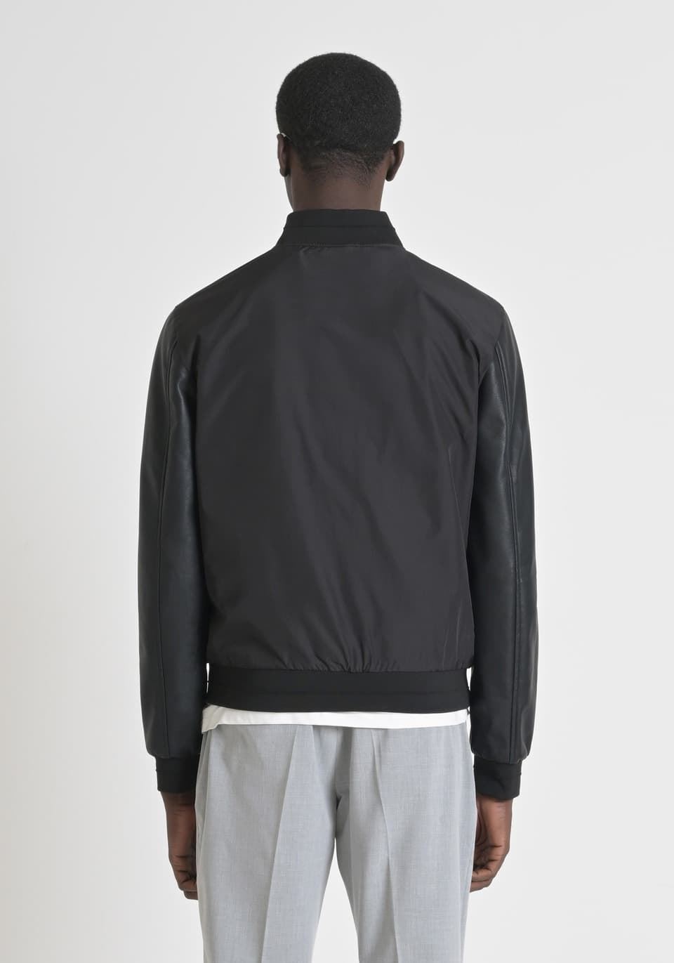 Cazadora Antony Morato MMCO00918 FA600243 9000 negro - Imagen 3