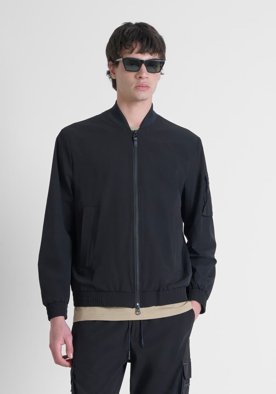 Cazadora Antony Morato MMCO00929 FA600291 9000 (Coat Regular Fit in Nylon Stret) - Imagen 2