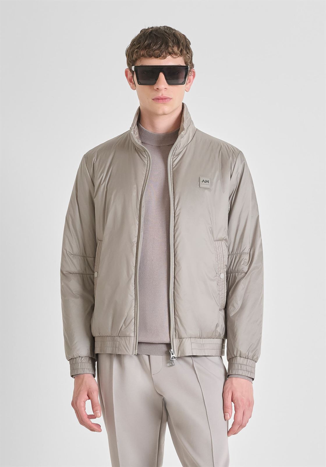 Cazadora Antony Morato Regular Fit in Nylon Arcilla MMCO00946 FA600275 2043 - Imagen 1