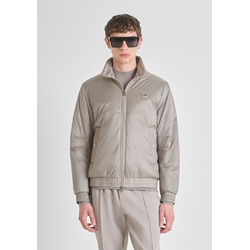 Cazadora Antony Morato Regular Fit in Nylon Arcilla MMCO00946 FA600275 2043 - Imagen 2