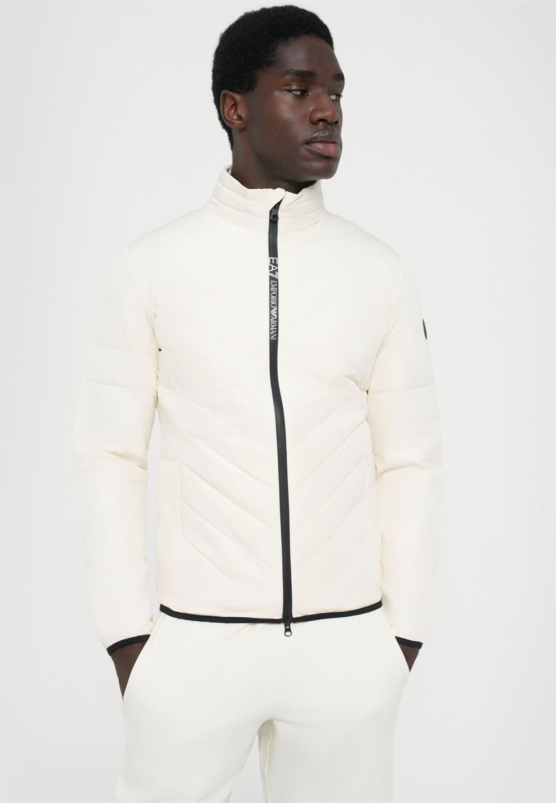 Cazadora Emporio Armani Vainille Ice 8NPB14 PNE1Z U1105 - Imagen 5