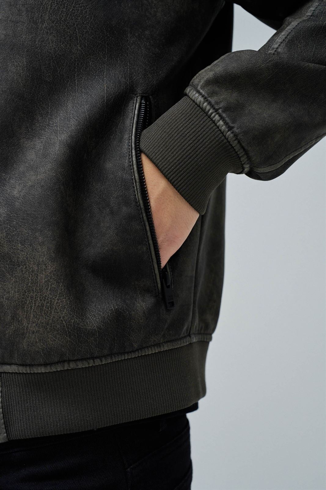 Cazadora Salsa Jeans Hooded Fake Leather Bombe Dark Brown 21010230 930 - Imagen 5