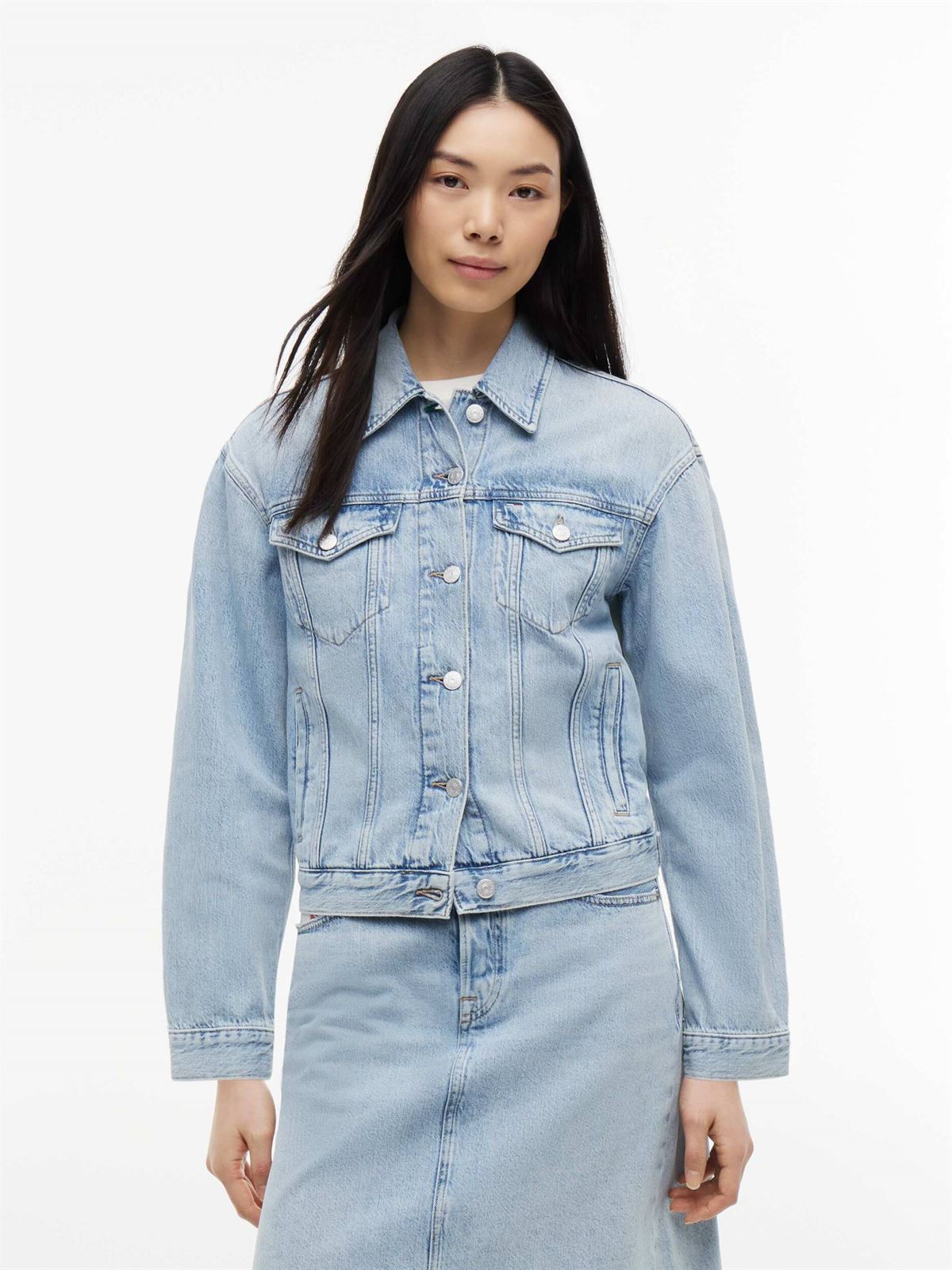 Cazadora vaquera TOMMY JEANS DW0DW23471 1AB DENIM LIGHT - Imagen 1