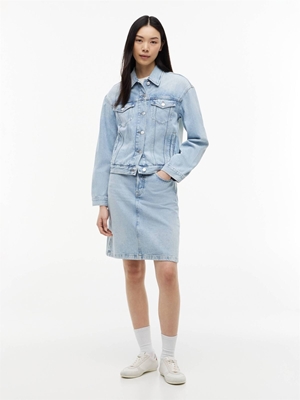 Cazadora vaquera TOMMY JEANS DW0DW23471 1AB DENIM LIGHT - Imagen 2