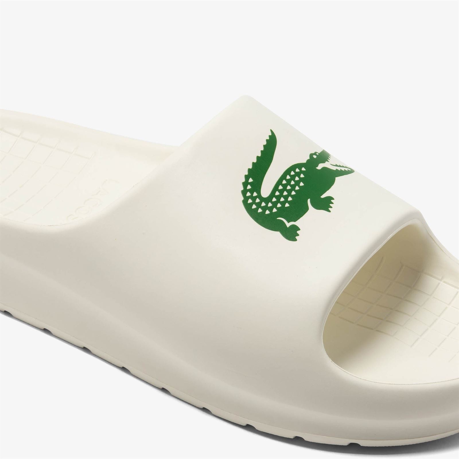 Chanclas Lacoste 46CFA0028 1Y5 Serve Slide 2.0 off wht/ dk grn - Imagen 1