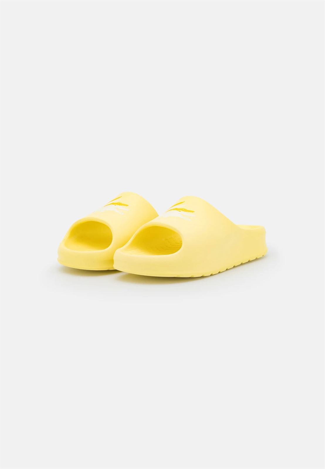 Chanclas LACOSTE Serve Slide 2.0 45CFA0005 AA5 yellow - Imagen 2