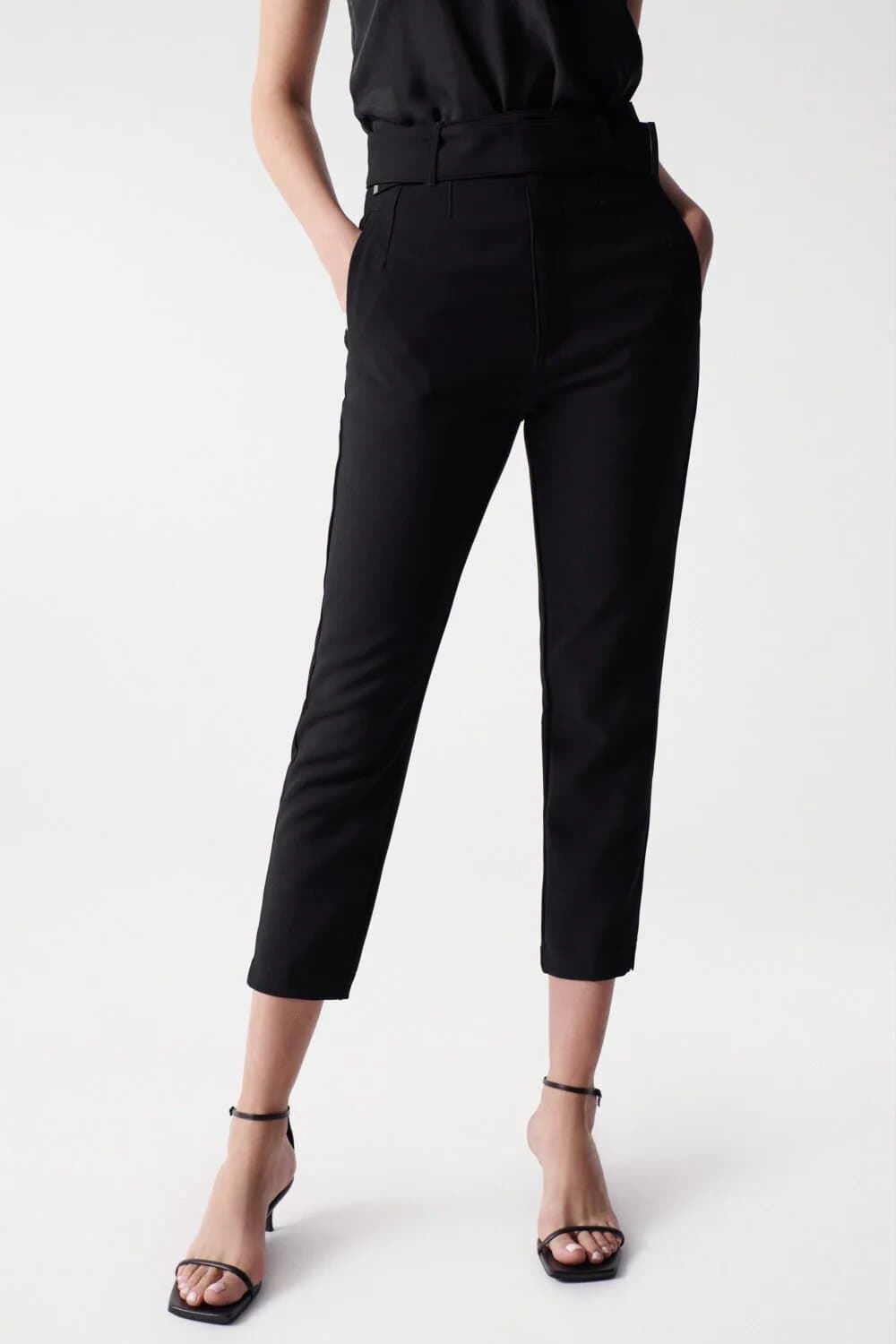 Chino Cropped slim Salsa negro 21005505 000 - Imagen 1