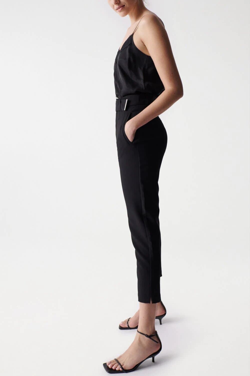 Chino Cropped slim Salsa negro 21005505 000 - Imagen 3