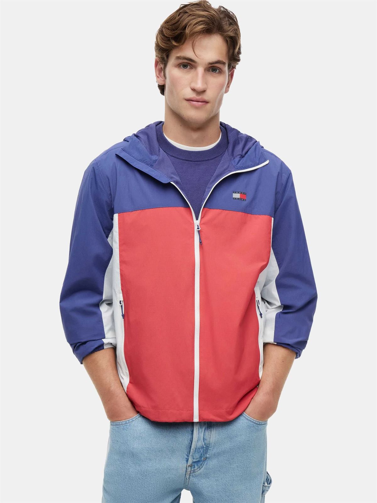 Cortavientos TOMMY JEANS DM0DM23223 XK5 Anthem red Multi - Imagen 1