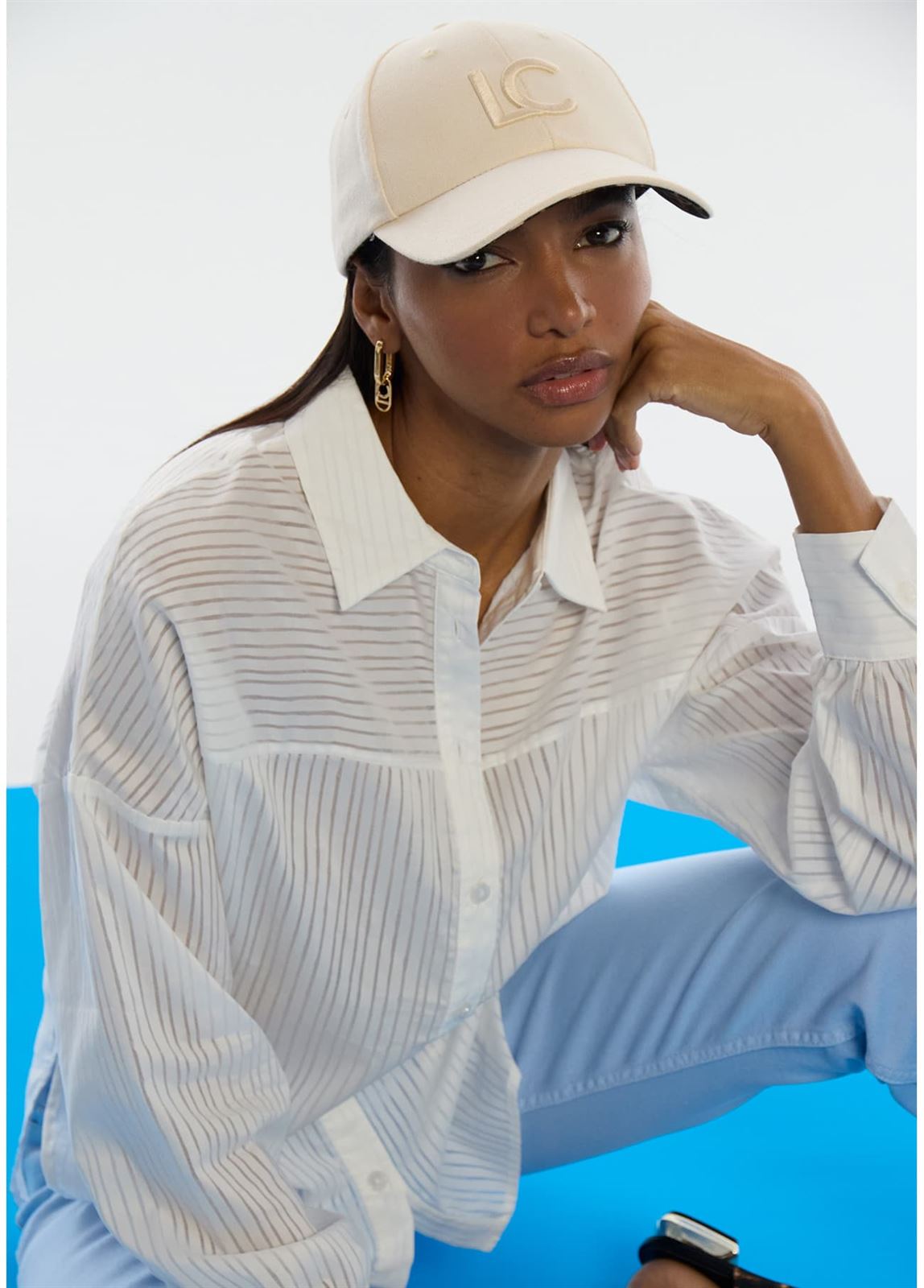 Gorra con logo bordado Lola Casademunt LS20607010 CRUDO - Imagen 2