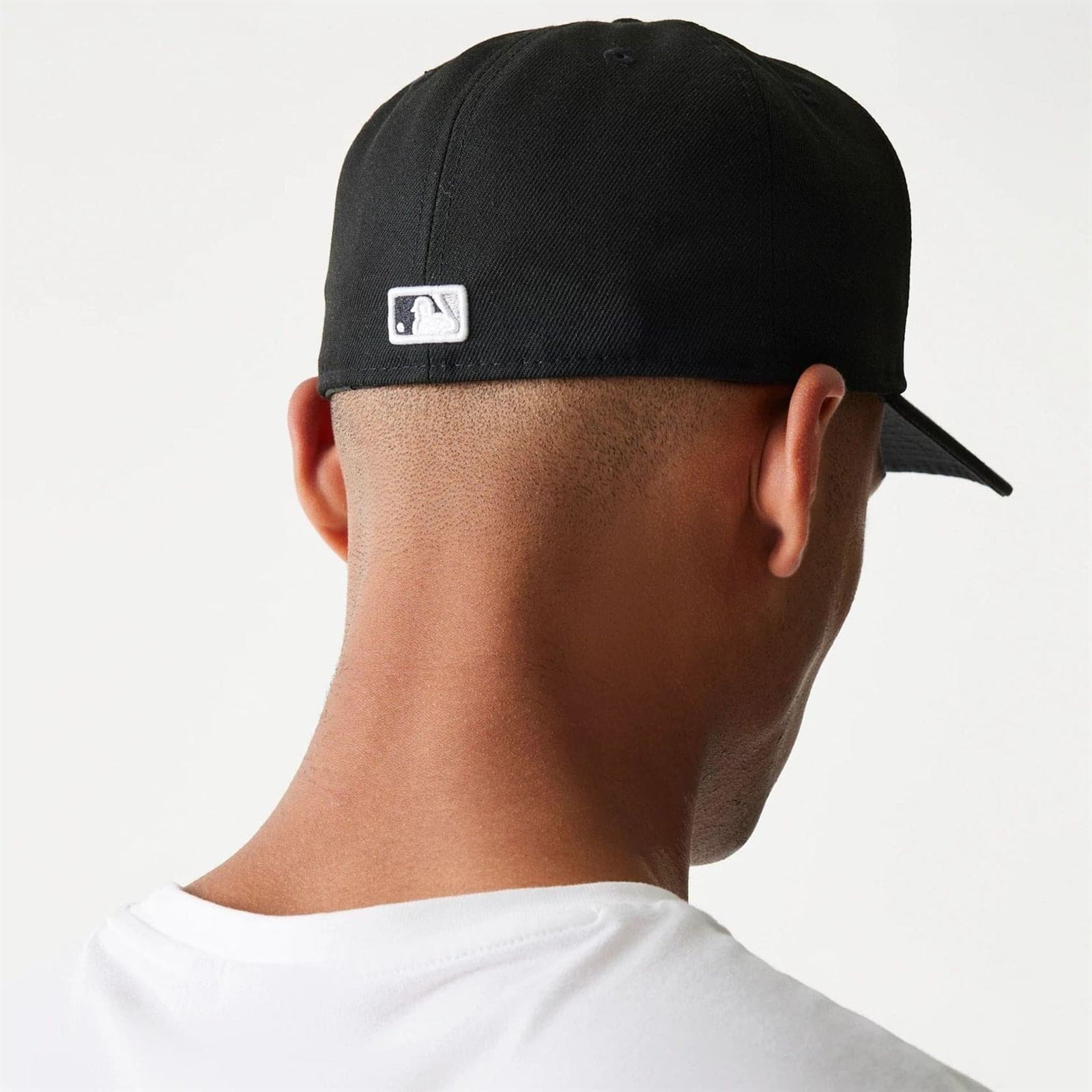 Gorra NEW ERA 60954785 MLB BASIC SNAP CHIWHIT Black - Imagen 3