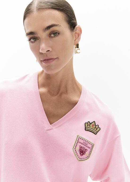 jersey cuello pico LOLA CASADEMUNT LF2611026 parches rosa - Imagen 2