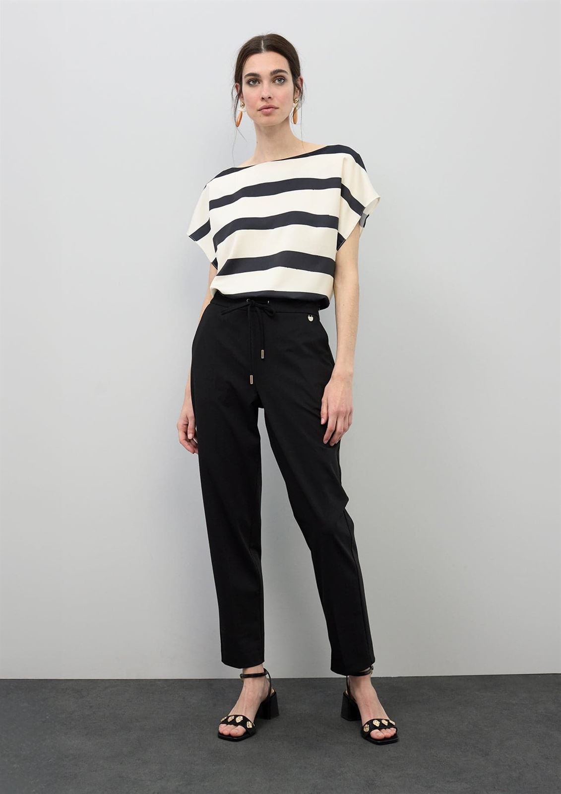 Jogger LOLA CASADEMUNT LS2614048 00N negro - Imagen 1