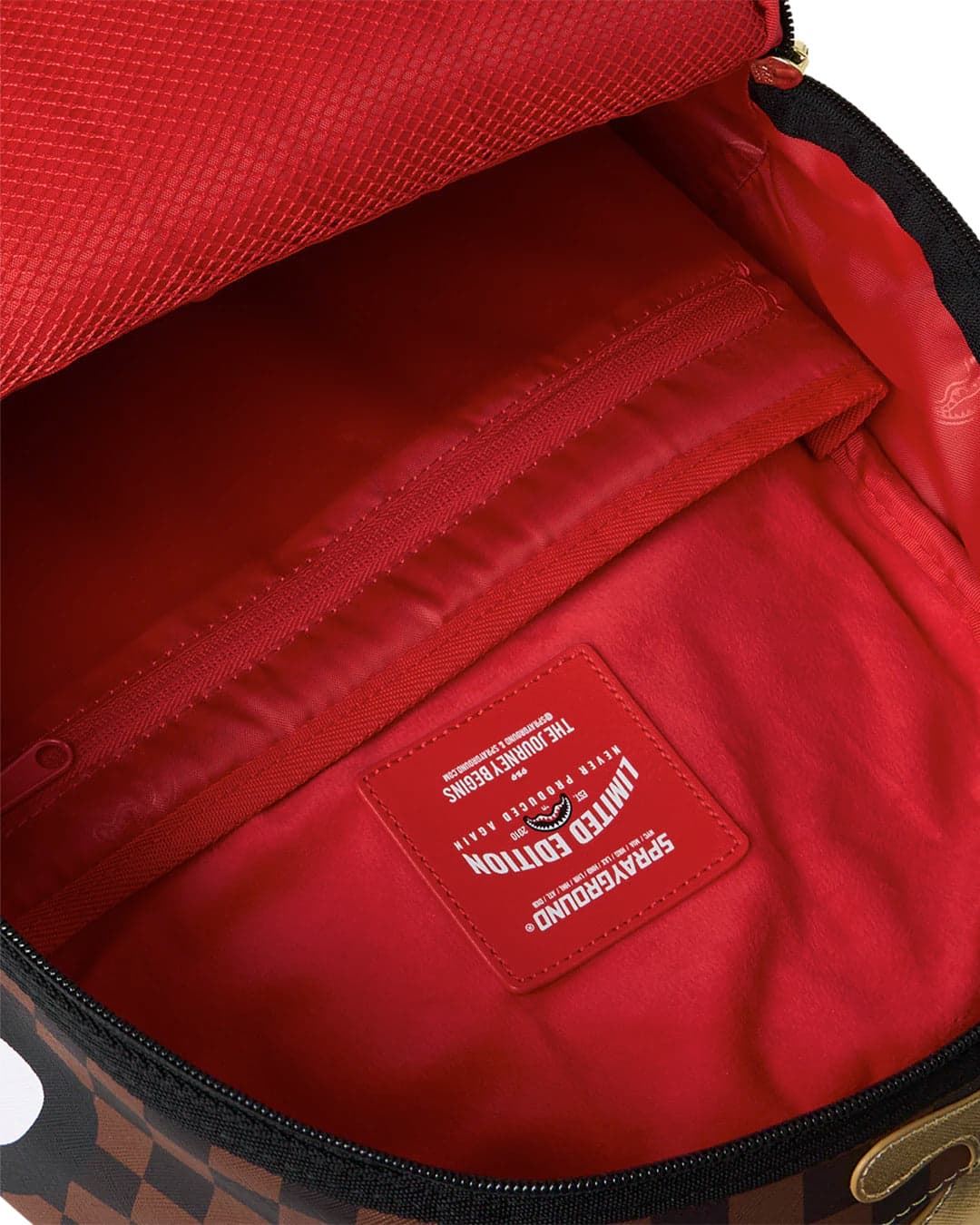 Mochila Sprayground Sharks in Paris Gold 910B9250NSZ - Imagen 7