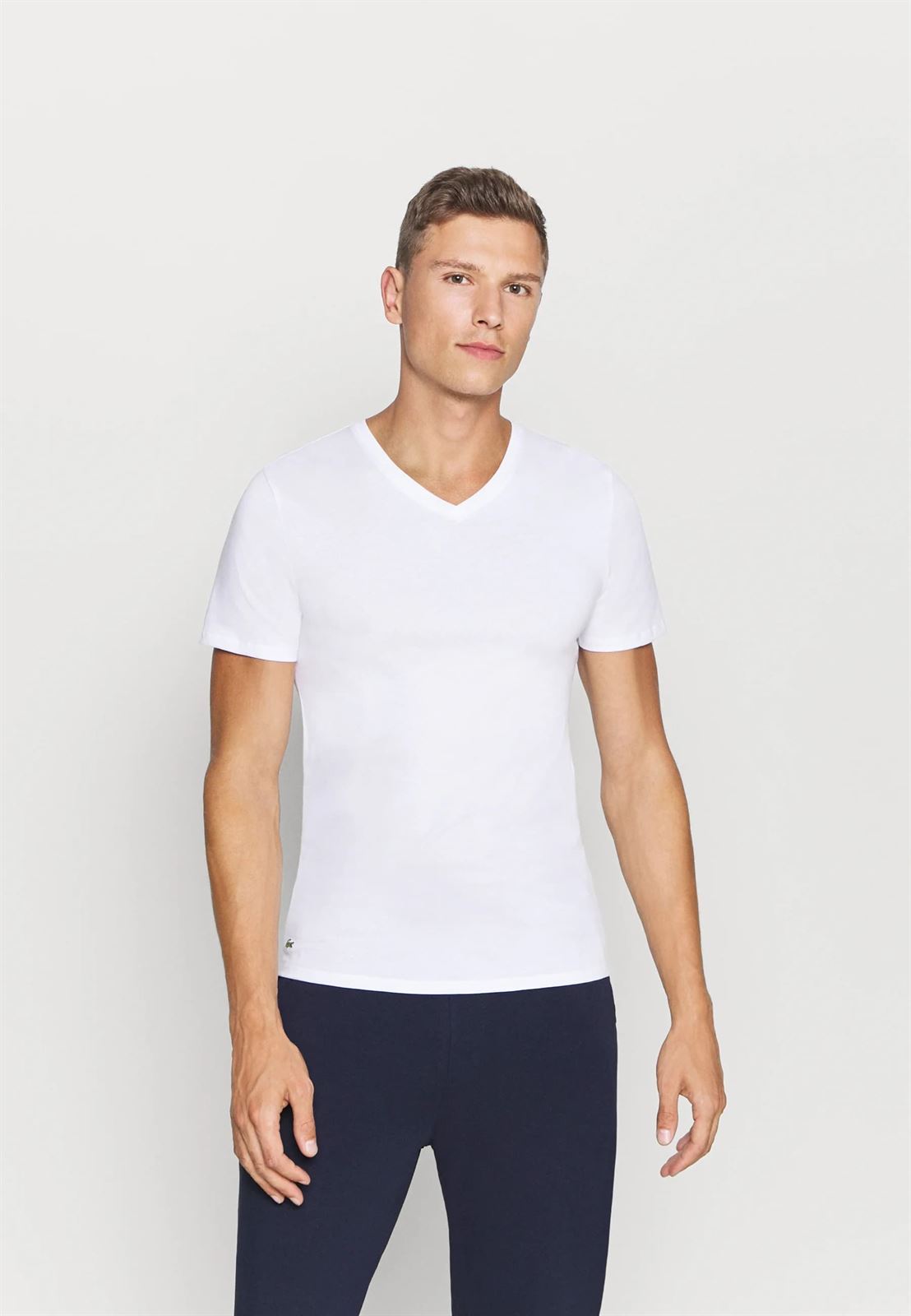 Pack 3 camisetas cuello V Lacoste TH3374 00 001 blanco - Imagen 1