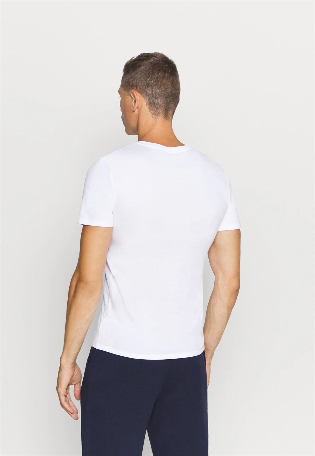 Pack 3 camisetas cuello V Lacoste TH3374 00 001 blanco - Imagen 3